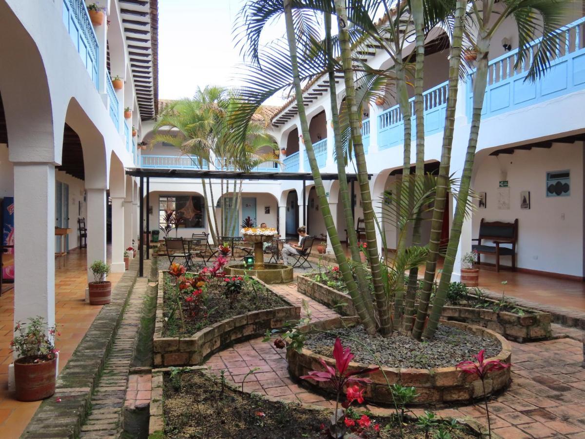 Aqua Vitae Hotel Вилья-де-Лейва Экстерьер фото